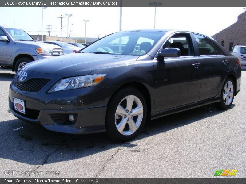 Magnetic Gray Metallic / Dark Charcoal 2010 Toyota Camry SE