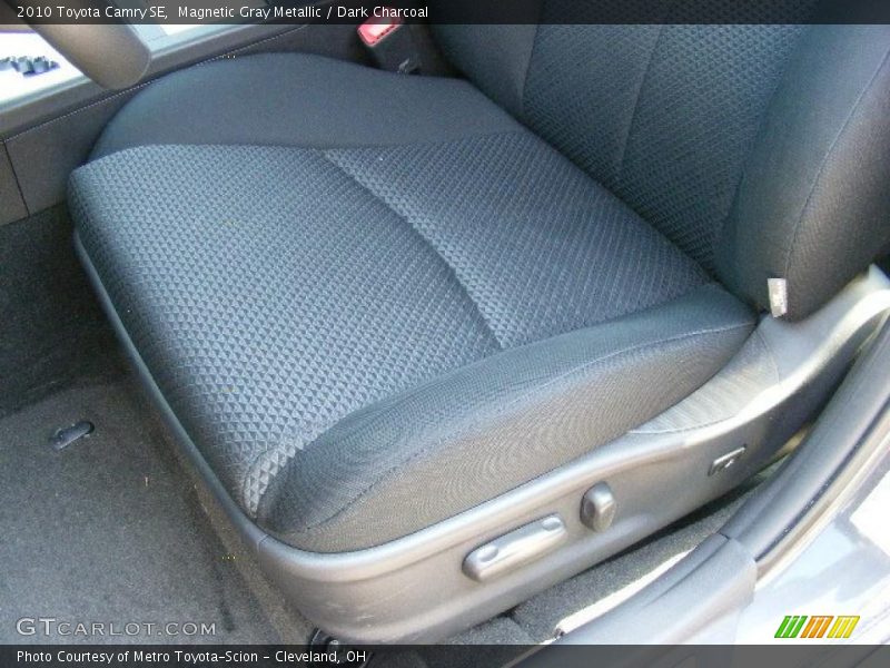 Magnetic Gray Metallic / Dark Charcoal 2010 Toyota Camry SE
