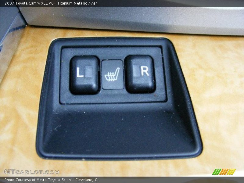 Titanium Metallic / Ash 2007 Toyota Camry XLE V6