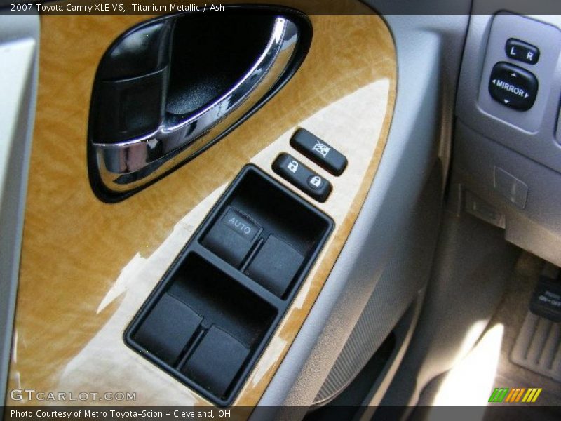 Titanium Metallic / Ash 2007 Toyota Camry XLE V6