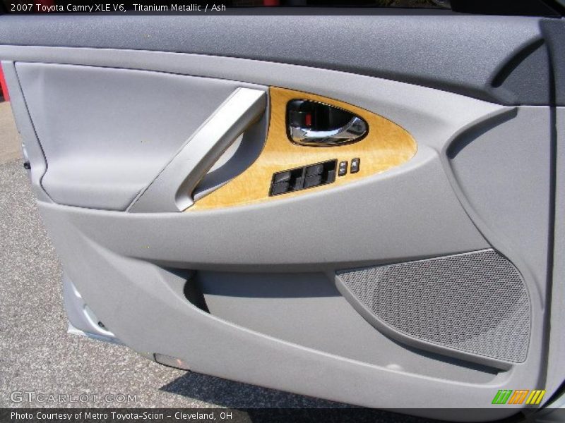 Titanium Metallic / Ash 2007 Toyota Camry XLE V6