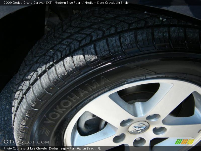 Modern Blue Pearl / Medium Slate Gray/Light Shale 2009 Dodge Grand Caravan SXT