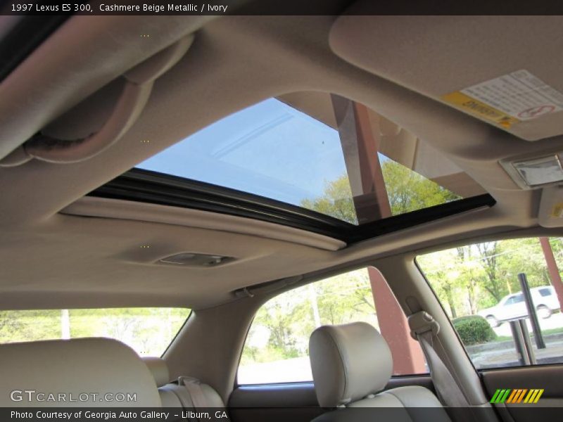 Cashmere Beige Metallic / Ivory 1997 Lexus ES 300