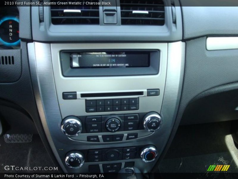 Atlantis Green Metallic / Charcoal Black 2010 Ford Fusion SE
