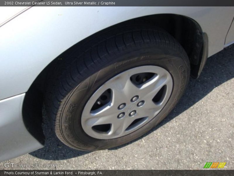 Ultra Silver Metallic / Graphite 2002 Chevrolet Cavalier LS Sedan