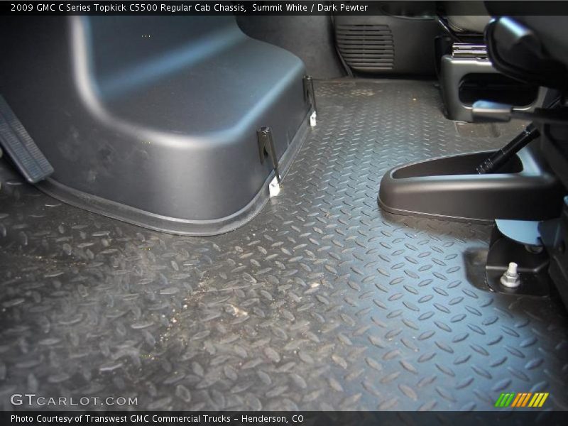 Summit White / Dark Pewter 2009 GMC C Series Topkick C5500 Regular Cab Chassis