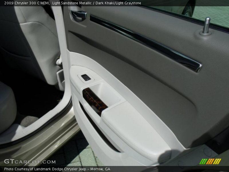 Light Sandstone Metallic / Dark Khaki/Light Graystone 2009 Chrysler 300 C HEMI