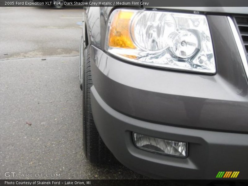 Dark Shadow Grey Metallic / Medium Flint Grey 2005 Ford Expedition XLT 4x4