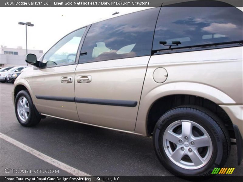 Linen Gold Metallic Pearl / Dark Khaki/Light Graystone 2006 Dodge Caravan SXT