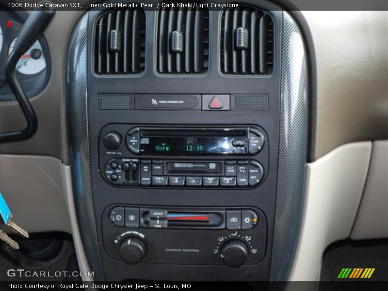 Linen Gold Metallic Pearl / Dark Khaki/Light Graystone 2006 Dodge Caravan SXT