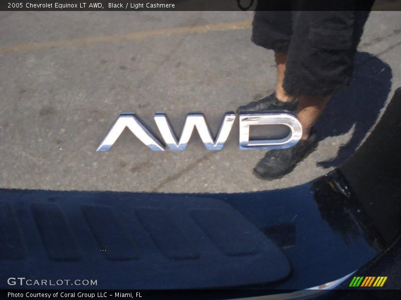 Black / Light Cashmere 2005 Chevrolet Equinox LT AWD