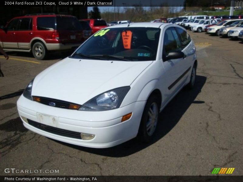 Cloud 9 White / Dark Charcoal 2004 Ford Focus ZX3 Coupe