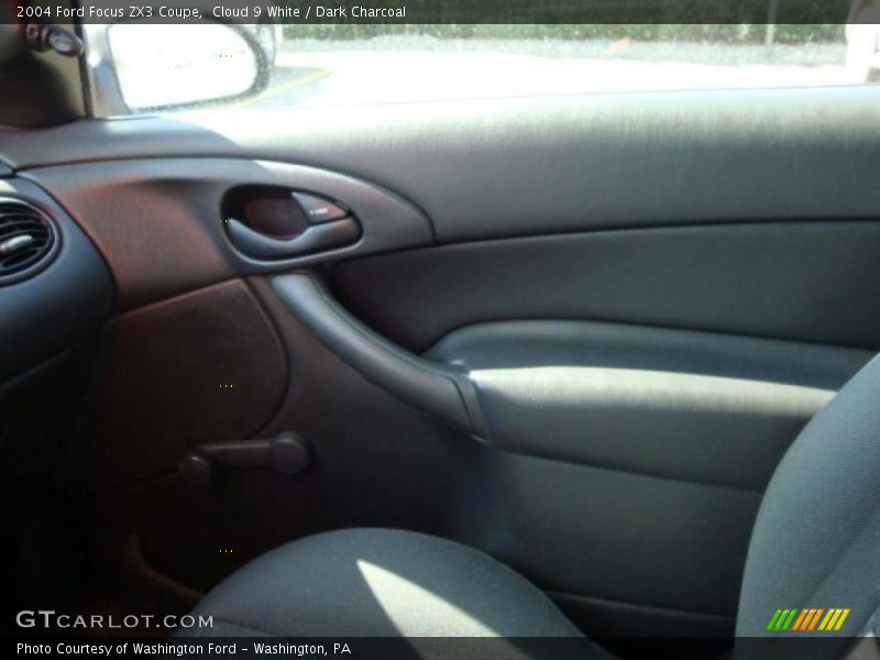 Cloud 9 White / Dark Charcoal 2004 Ford Focus ZX3 Coupe