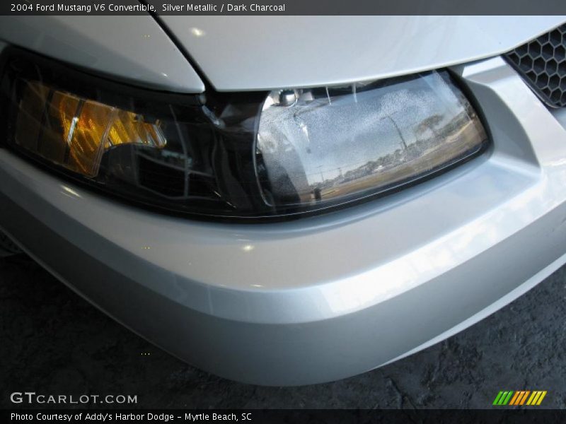 Silver Metallic / Dark Charcoal 2004 Ford Mustang V6 Convertible