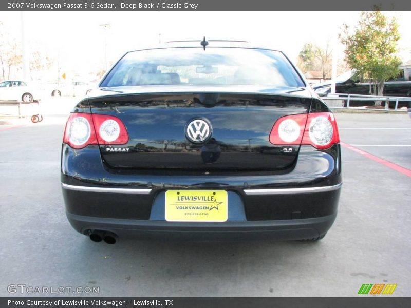 Deep Black / Classic Grey 2007 Volkswagen Passat 3.6 Sedan