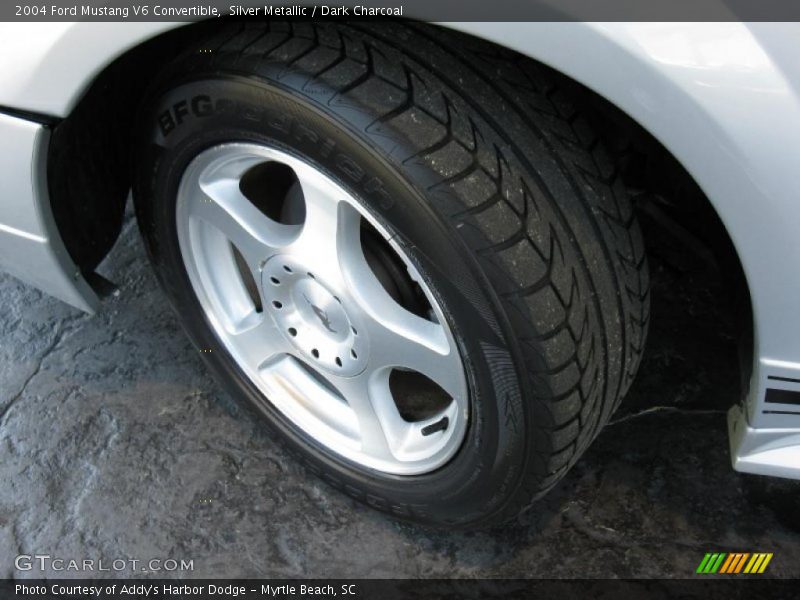 Silver Metallic / Dark Charcoal 2004 Ford Mustang V6 Convertible