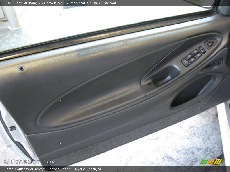 Silver Metallic / Dark Charcoal 2004 Ford Mustang V6 Convertible