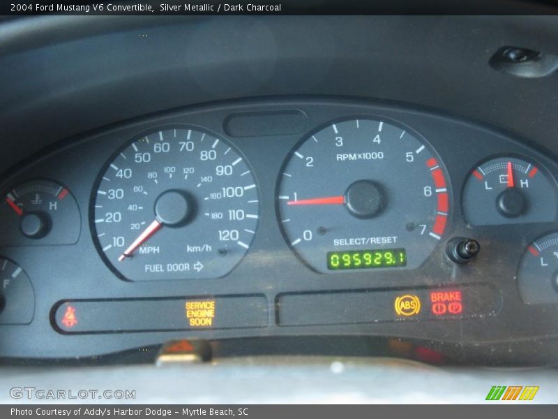 Silver Metallic / Dark Charcoal 2004 Ford Mustang V6 Convertible