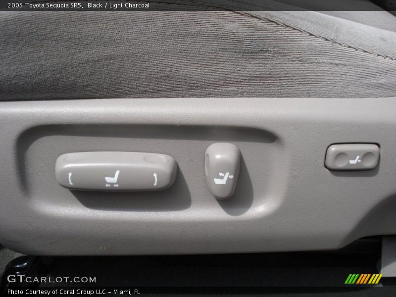 Black / Light Charcoal 2005 Toyota Sequoia SR5