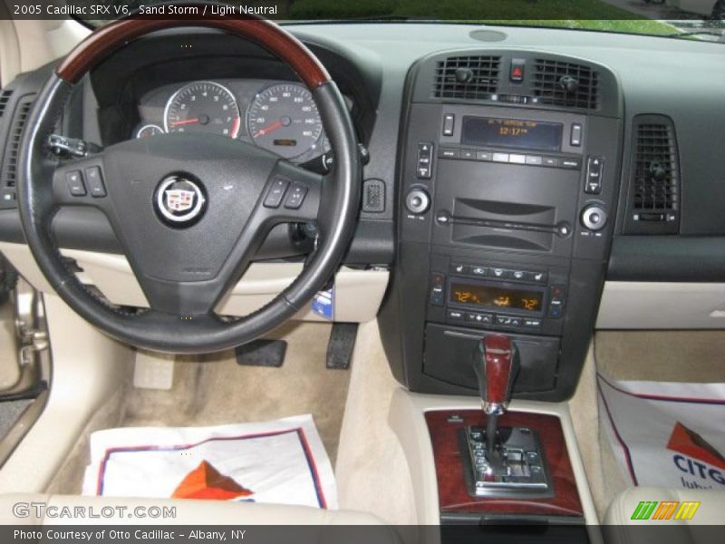 Sand Storm / Light Neutral 2005 Cadillac SRX V6