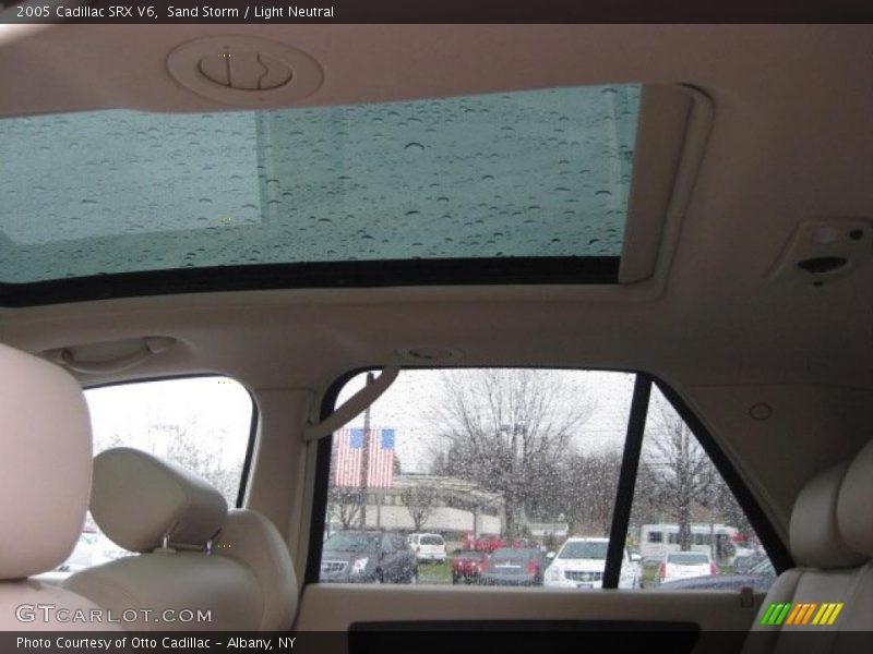 Sand Storm / Light Neutral 2005 Cadillac SRX V6