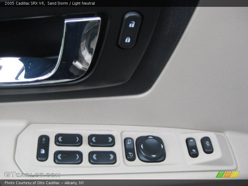 Sand Storm / Light Neutral 2005 Cadillac SRX V6