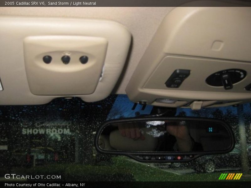 Sand Storm / Light Neutral 2005 Cadillac SRX V6