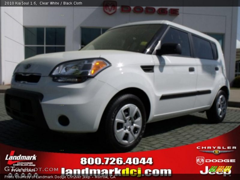 Clear White / Black Cloth 2010 Kia Soul 1.6