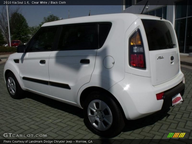 Clear White / Black Cloth 2010 Kia Soul 1.6