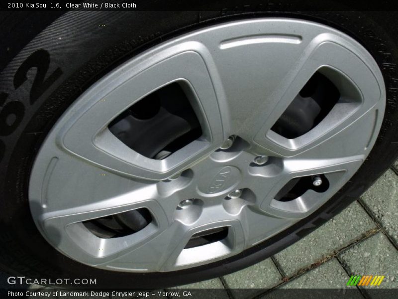 Clear White / Black Cloth 2010 Kia Soul 1.6