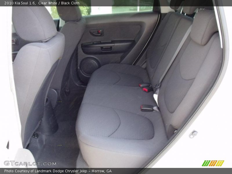 Clear White / Black Cloth 2010 Kia Soul 1.6