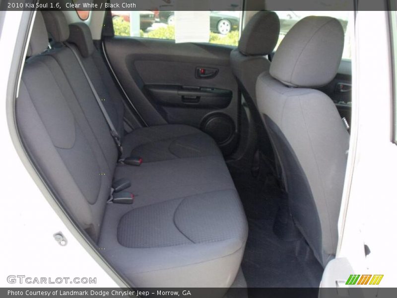 Clear White / Black Cloth 2010 Kia Soul 1.6