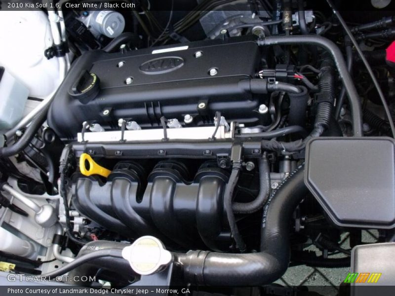 Clear White / Black Cloth 2010 Kia Soul 1.6