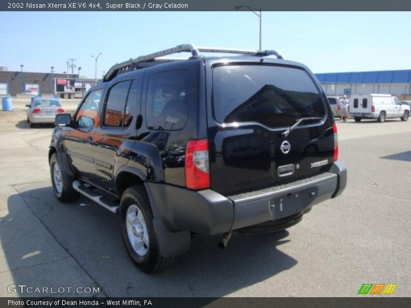 Super Black / Gray Celadon 2002 Nissan Xterra XE V6 4x4
