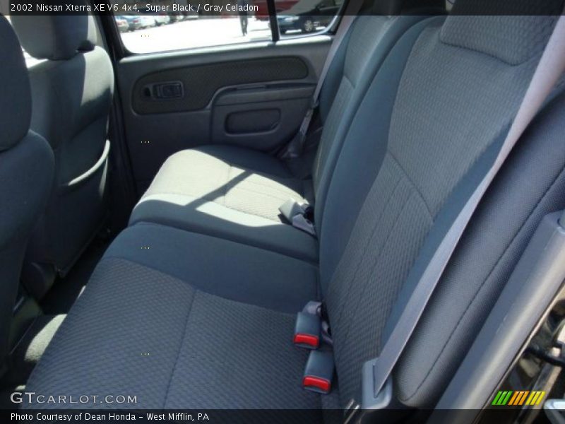 Super Black / Gray Celadon 2002 Nissan Xterra XE V6 4x4