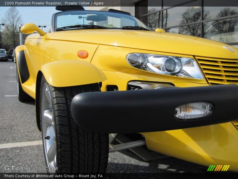 Prowler Yellow / Agate 2000 Plymouth Prowler Roadster