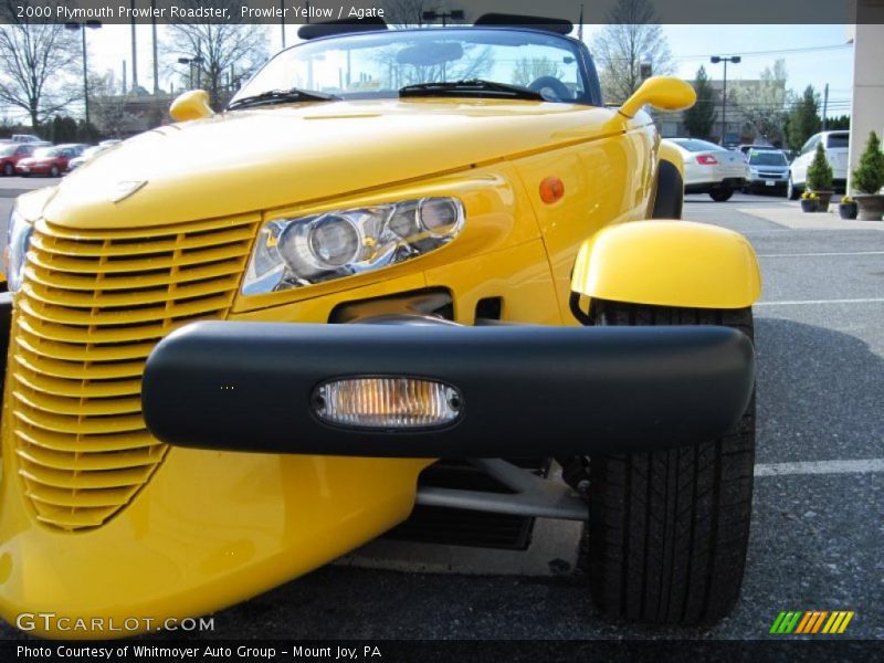 Prowler Yellow / Agate 2000 Plymouth Prowler Roadster