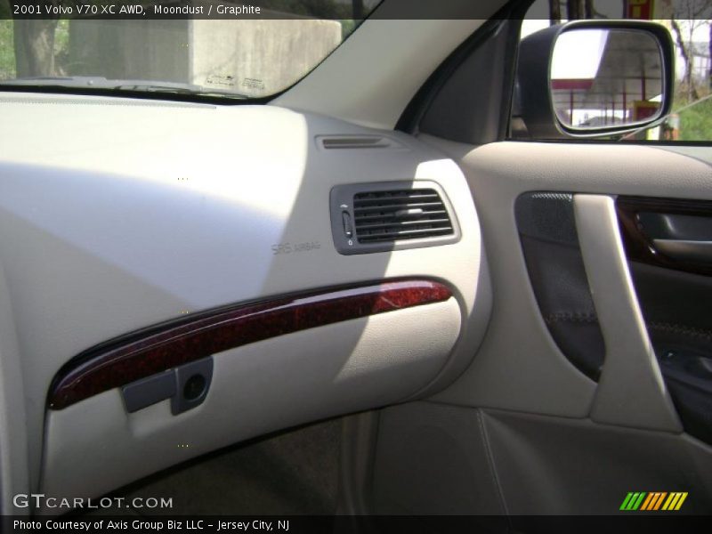 Moondust / Graphite 2001 Volvo V70 XC AWD