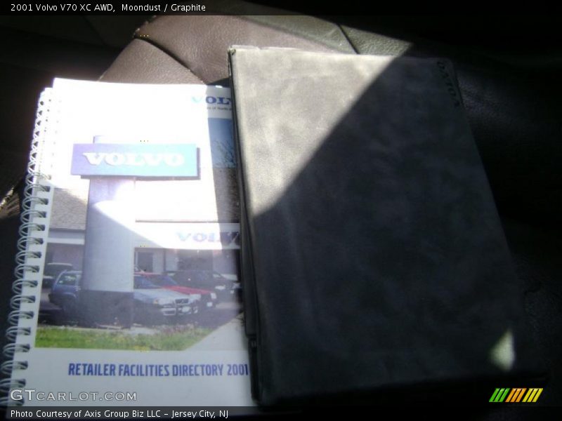 Moondust / Graphite 2001 Volvo V70 XC AWD
