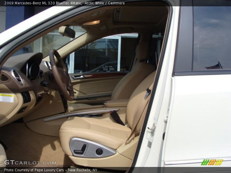 Arctic White / Cashmere 2009 Mercedes-Benz ML 320 BlueTec 4Matic
