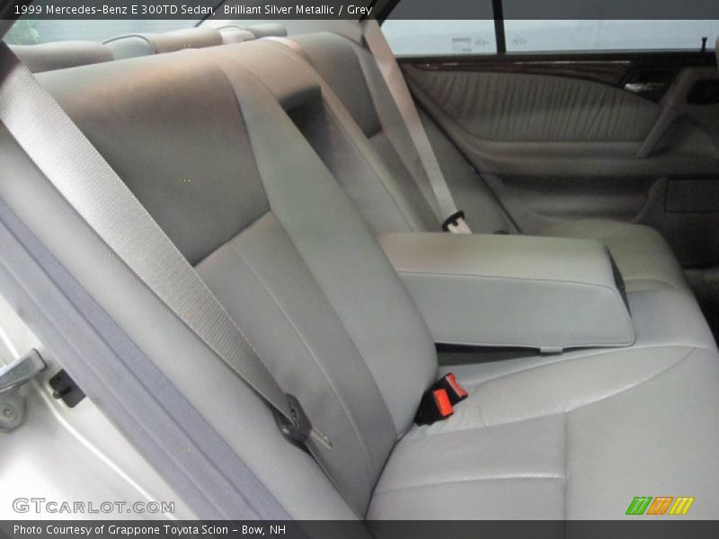 Brilliant Silver Metallic / Grey 1999 Mercedes-Benz E 300TD Sedan