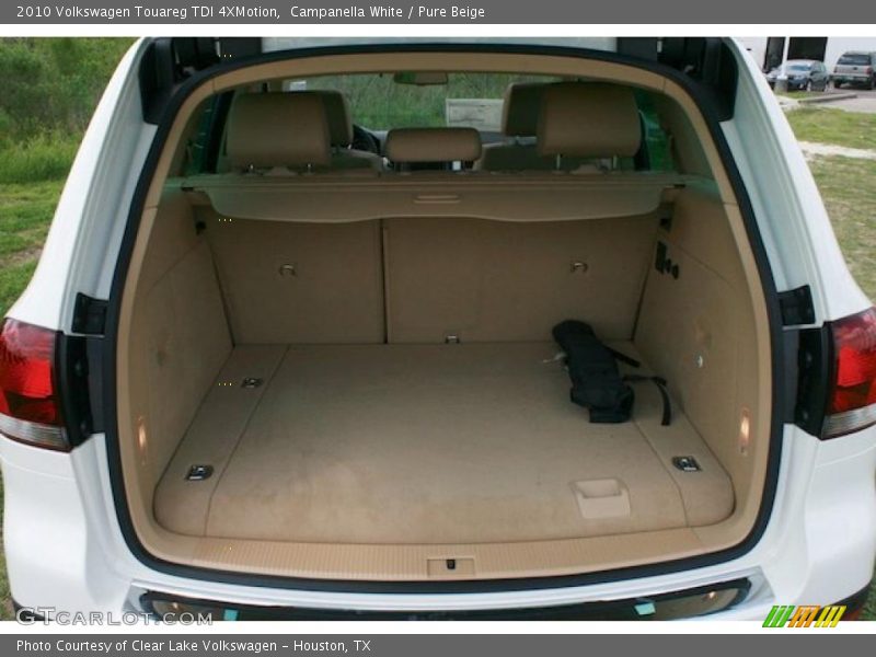Campanella White / Pure Beige 2010 Volkswagen Touareg TDI 4XMotion