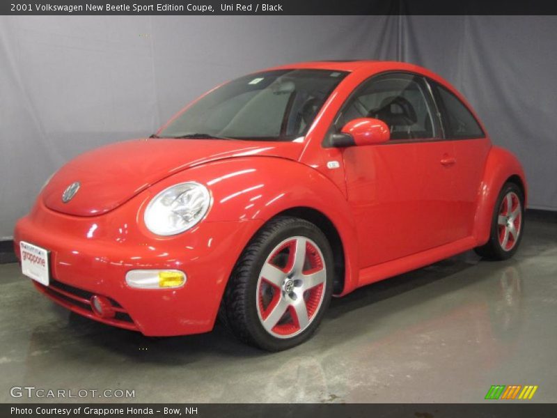 Uni Red / Black 2001 Volkswagen New Beetle Sport Edition Coupe