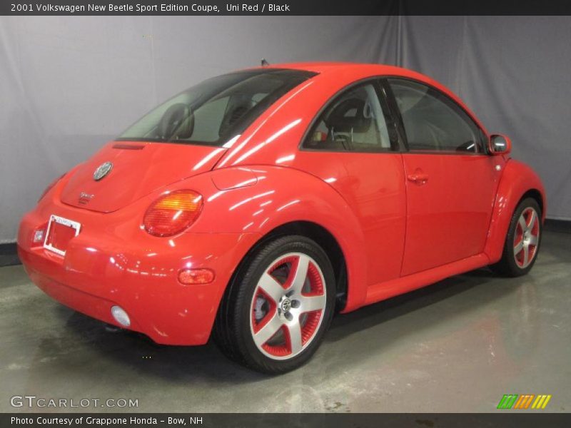 Uni Red / Black 2001 Volkswagen New Beetle Sport Edition Coupe