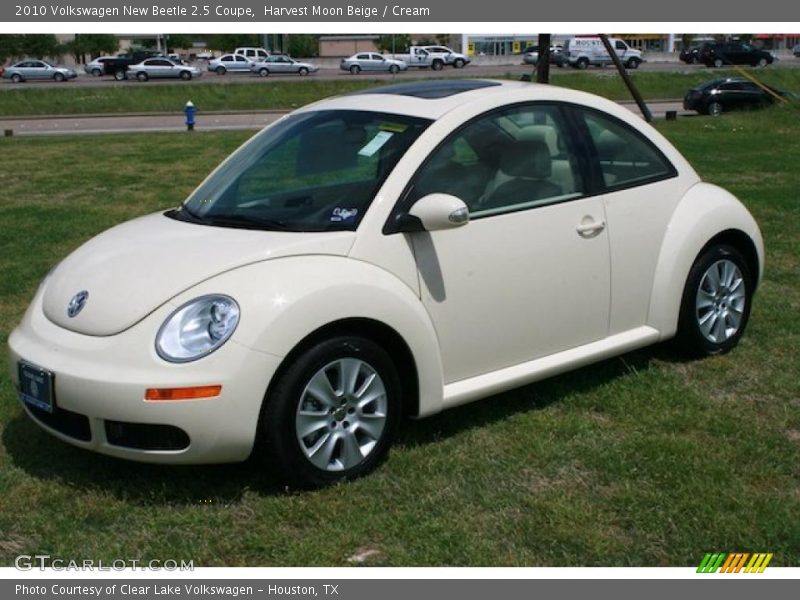 Harvest Moon Beige / Cream 2010 Volkswagen New Beetle 2.5 Coupe