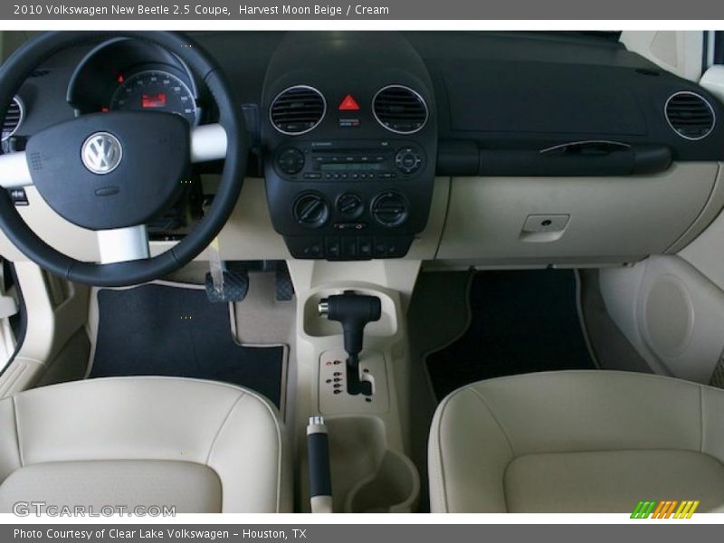 Harvest Moon Beige / Cream 2010 Volkswagen New Beetle 2.5 Coupe