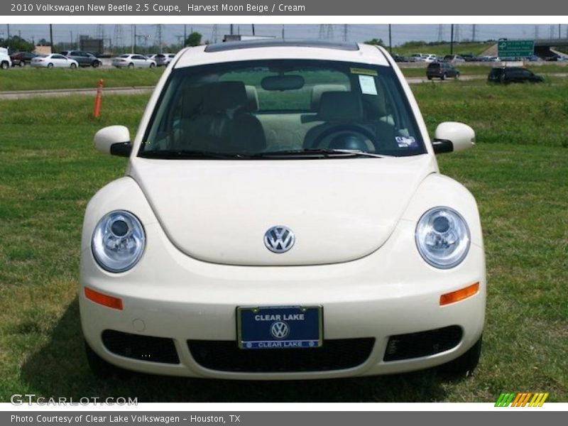 Harvest Moon Beige / Cream 2010 Volkswagen New Beetle 2.5 Coupe