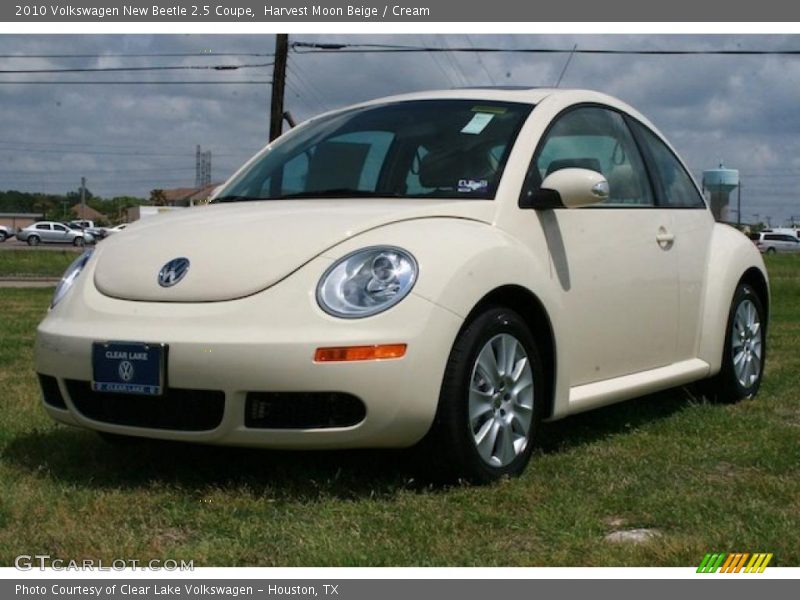 Harvest Moon Beige / Cream 2010 Volkswagen New Beetle 2.5 Coupe