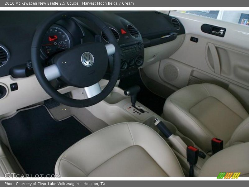 Harvest Moon Beige / Cream 2010 Volkswagen New Beetle 2.5 Coupe