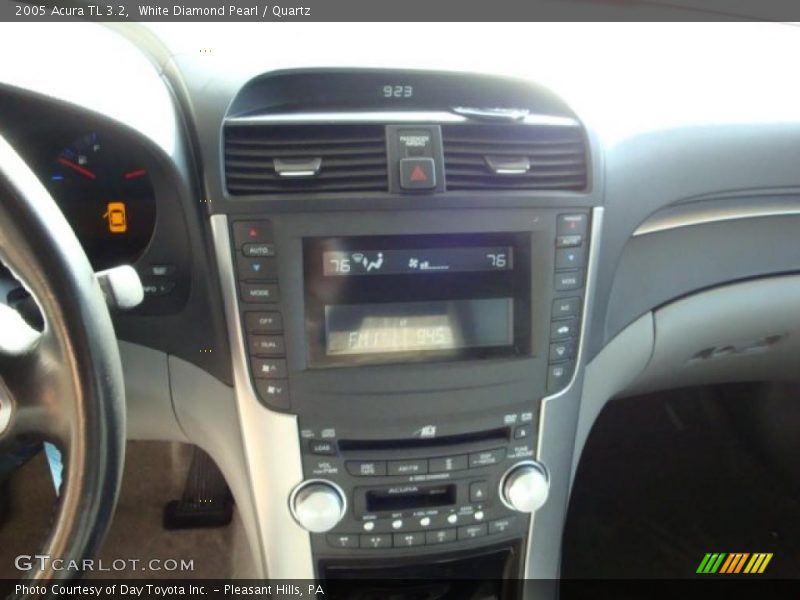 White Diamond Pearl / Quartz 2005 Acura TL 3.2